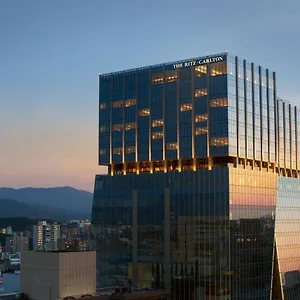 The Ritz-carlton Fukuoka 5* 福岡市